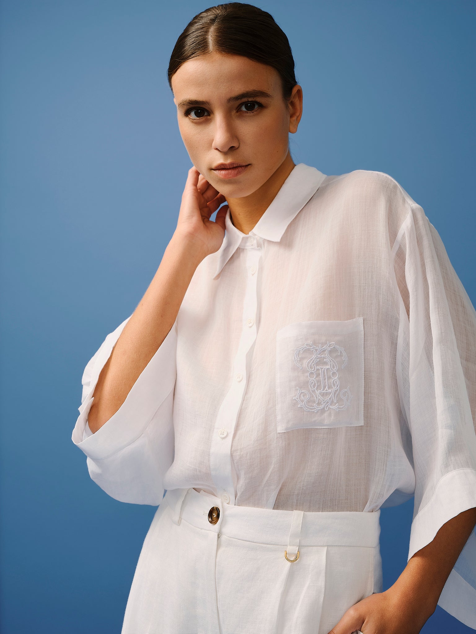 CHEMISE
